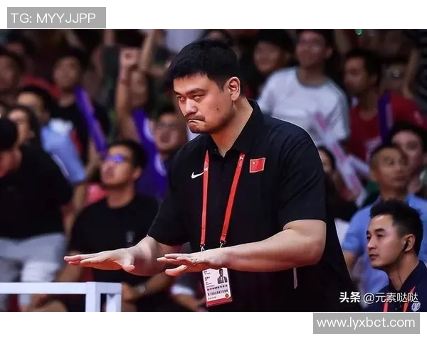 姚明重返CBA赛场与年轻球员同台竞技引发篮球热潮 姚明重返CBA赛场与年轻球员同台竞技引发篮球热潮