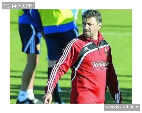 足球明星纳伊姆的传奇之路与辉煌成就揭秘