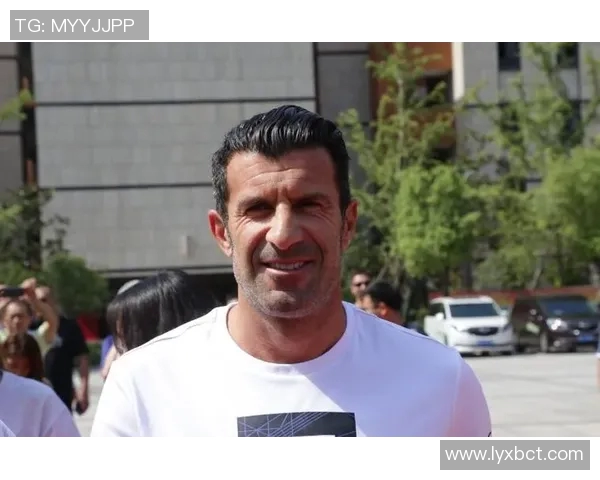 足球明星收纳盒让你的收藏更精彩尽享球场魅力与明星风采